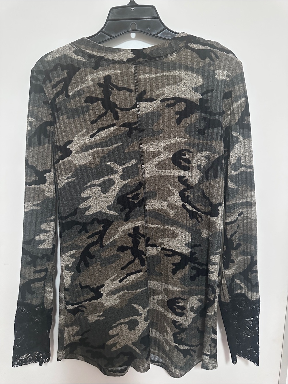 Venus Olive Camo Lace-Up Ribbed Long Sleeve Top XL - Picture 3 of 5